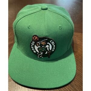 Men's Mitchell & Ness Kelly Green Boston Celtics‎ Ground 2.0 Snapback Hat CLEAN